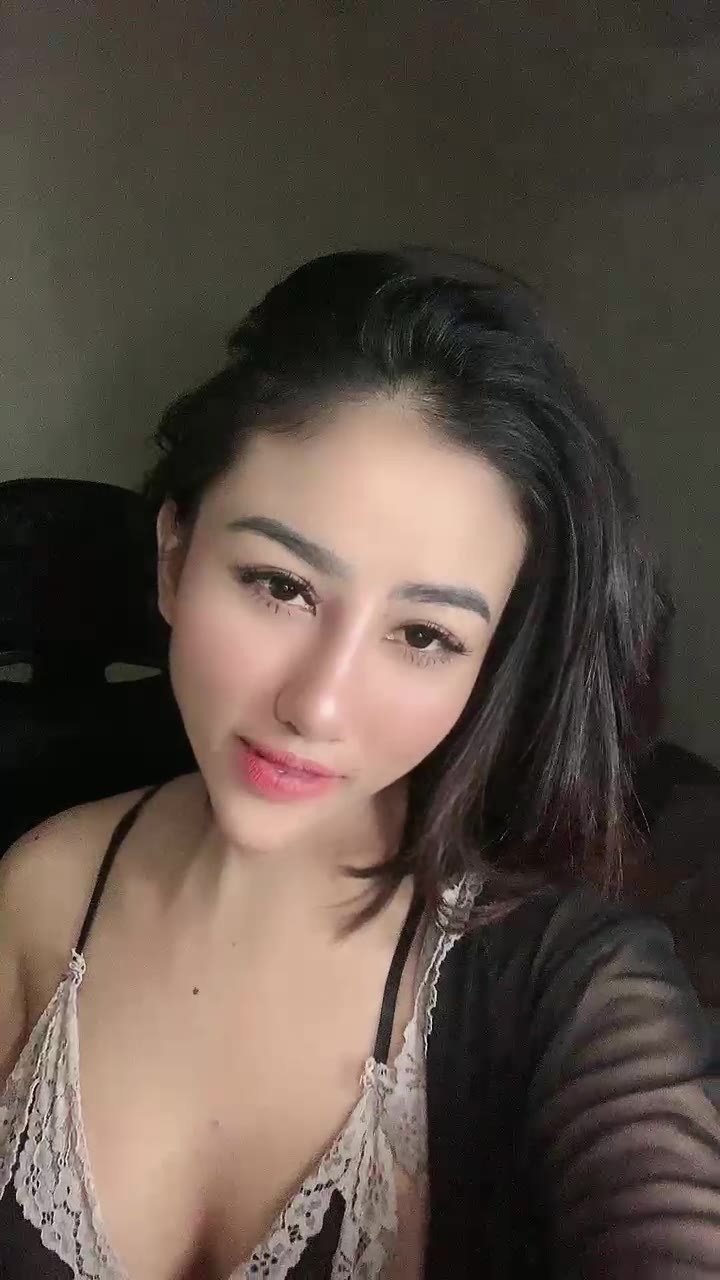 Lagi Binal Mei Yien Nekat Pamer Uting ID 50260349 Mango