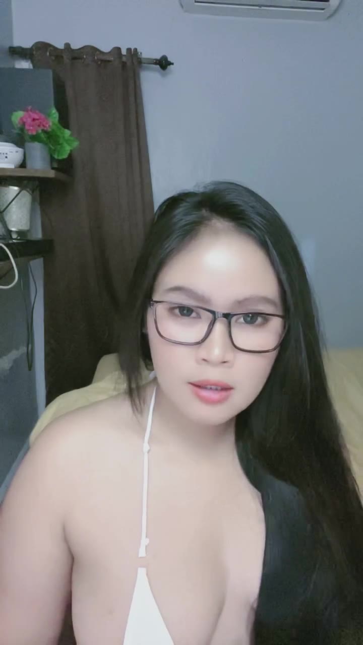 Julia Host Legend Masih Jago Ngulek ID 69642161 Mango